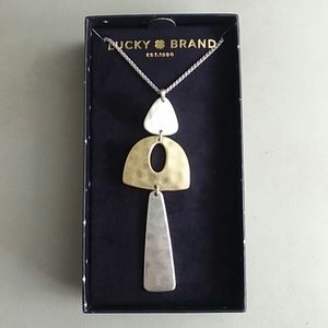 Long pendant necklace